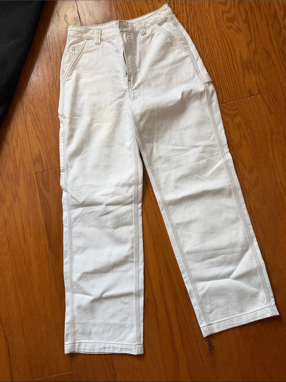Aritzia TNA White Jeans